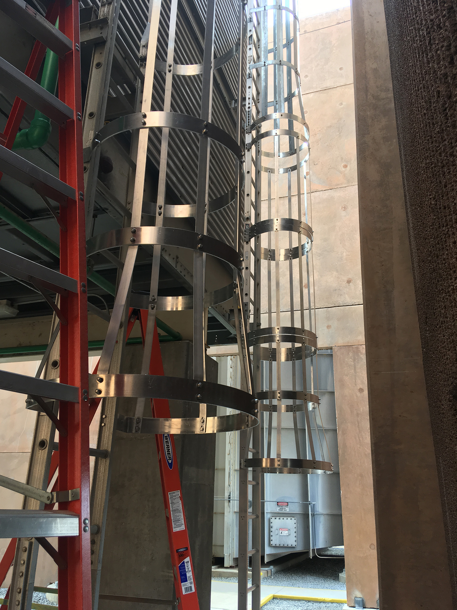 Easy installation of aluminum ladders